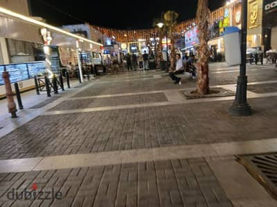 افضل فرصه للاستثمار في الرحاب محل بالسوق التجارى القديم متاجر لبرند معروف جداا  بسعر لقطه موقع متميز