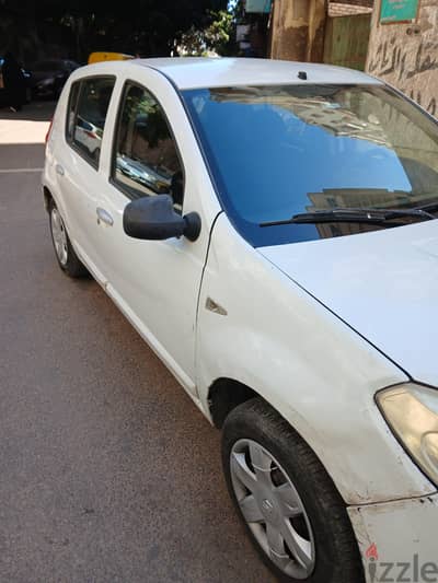 Renault Sandero 2011