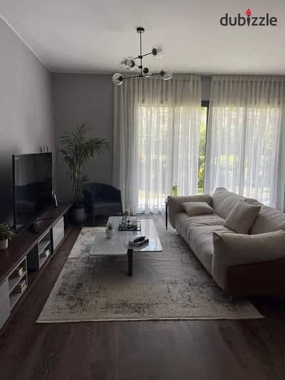 A premium apartment in a prime location directly in front of Hyde Park, branching off South 90th Street, with a 35% cash discount and a stunning view