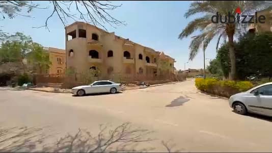 توين هاوس 360 متر متشطب بالكامل للبيع فى كومباوند الياسمين الشيخ زايد بسعر مميز