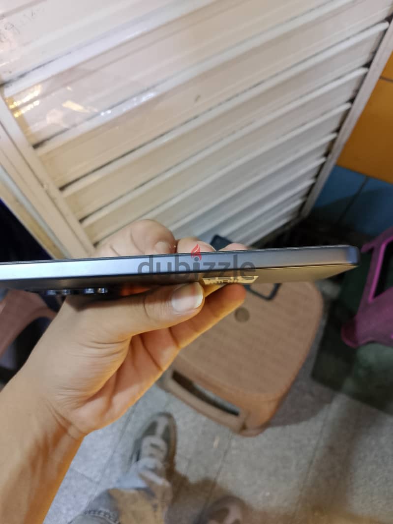 موبيل ابو رينو 13 اف 1