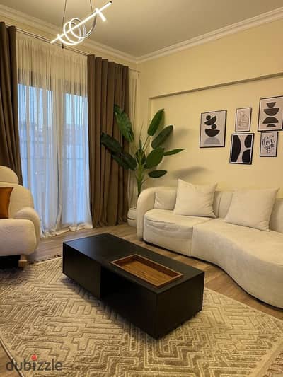 Furnished studio apartment for sale in Privado, with installment payment options available.
