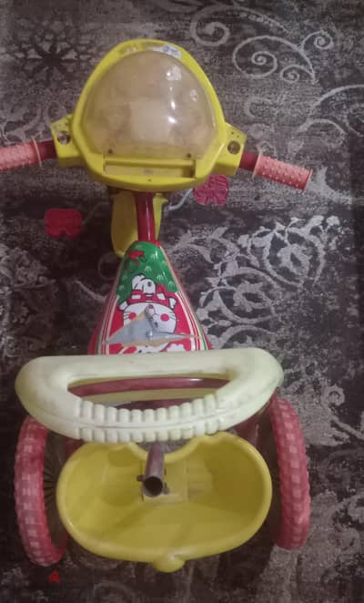 عجله اطفال. مستعمله