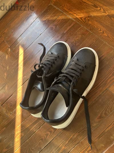 Alexander mcqueen black and white