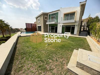 فيلا للبيع في قطامية هايتس | Katameya Heights | متشطبة بالتكييفات | فيو على الجولف والبحيرات | حمام سباحة خاص | حديقة على فيو مفتوح | جراج