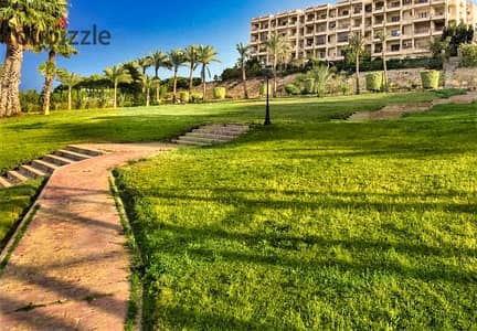 Townhouse villa in Zayed 2000 compound, semi-finished, 3 floors, price negotiable