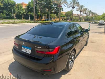 بي ام دبليو 320i