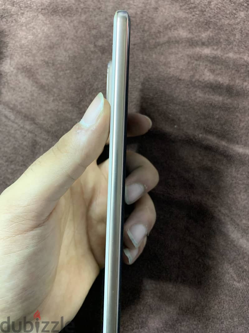 فيفو V60 2