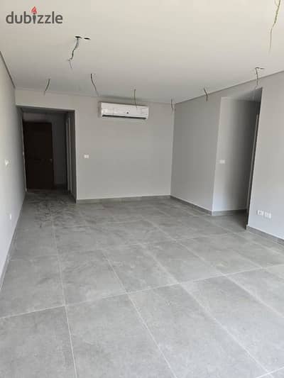 Penthouse for Sale in Village West 213 sqm + 62 sqm Terrace with Parking Prime Location