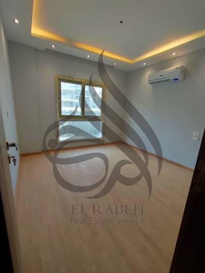 Ground apartment with garden for sale in mountain view icity new cairo prime location under market price
