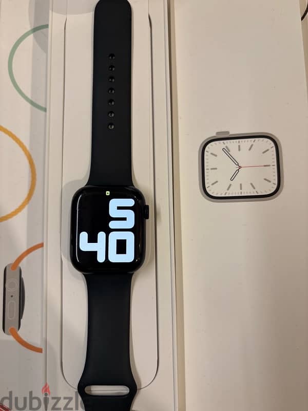 Apple Watch Series 7 - 45mm - GPS 1