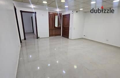 للأيجارالادارى بسموحة 145 متر