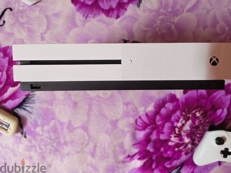 Xbox one s 3