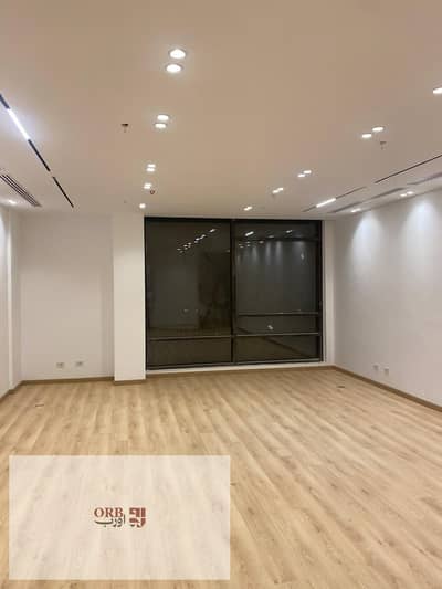 مكتب إداري للإيجار في Trivium Square 2 تريفيوم سكوير التجمع الخامس 55م دور ثاني واجهة على البلازا وعلى التسعين الشمالي مباشرة موقع مميز