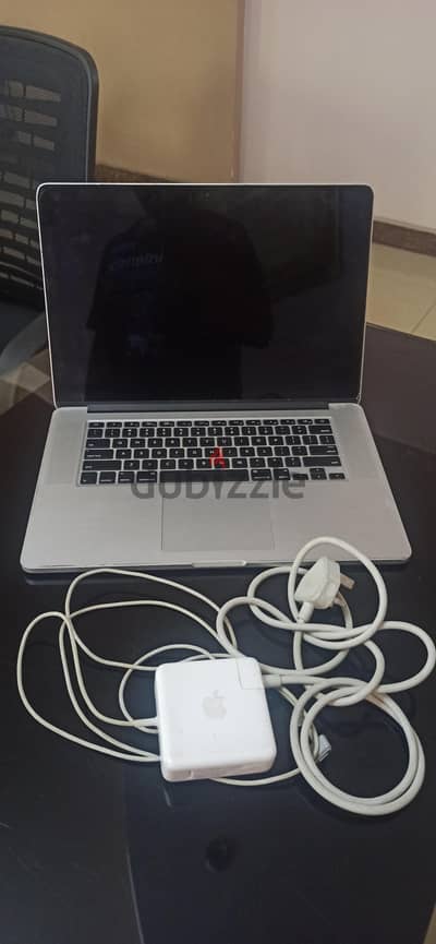 MacBook Pro 15-inch Retina ( 2012) - مساحة 512  حالة ممتازة