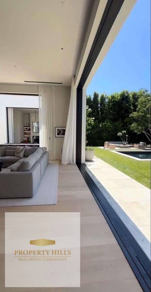 فيلا بـ٦ غرف نوم في ماونتن فيو ١.١، صورة ٦ من ١٦