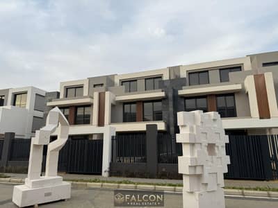 Luxury townhouse corner for sale in LaVista Patio Hills 5th Settlement to Next to Ora Zed East and Hyde Park New Cairo and just minutes from the AUC.