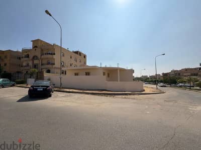 فيلا للبيع بالحي الرابع - العبور