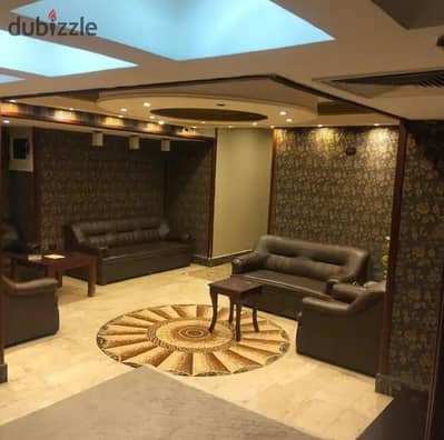مقر اداري مرخص 250م  ميامي بحر مفروش ومكيف بالكامل
