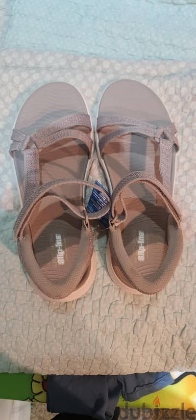 skechers women slip ins size 41 (new)