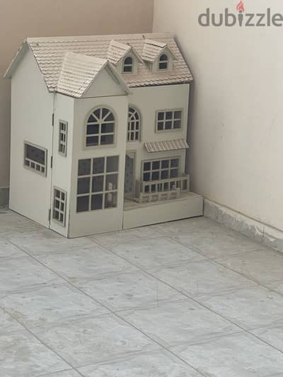 Large doll house