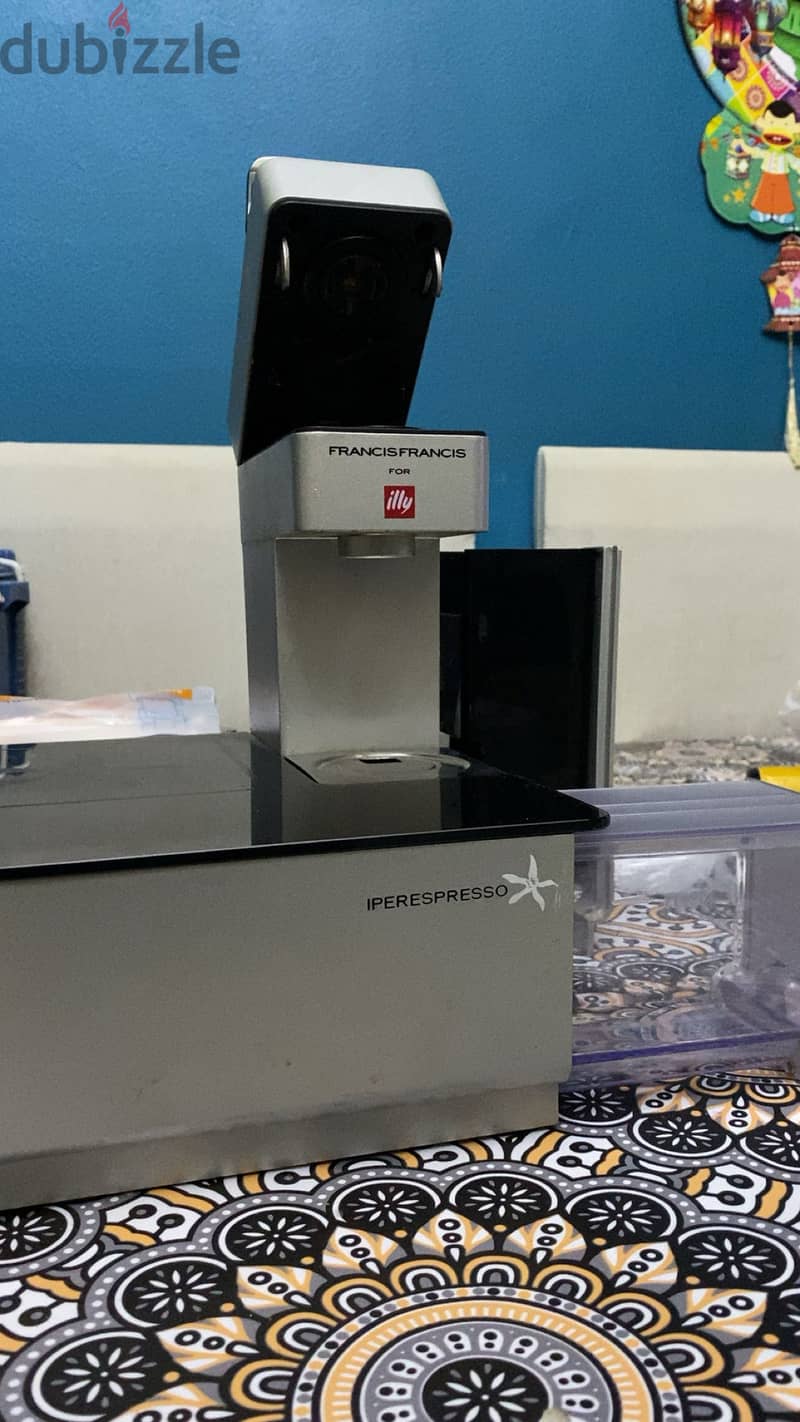 ILLY ESPRESSO MACHINE Y1.1 2