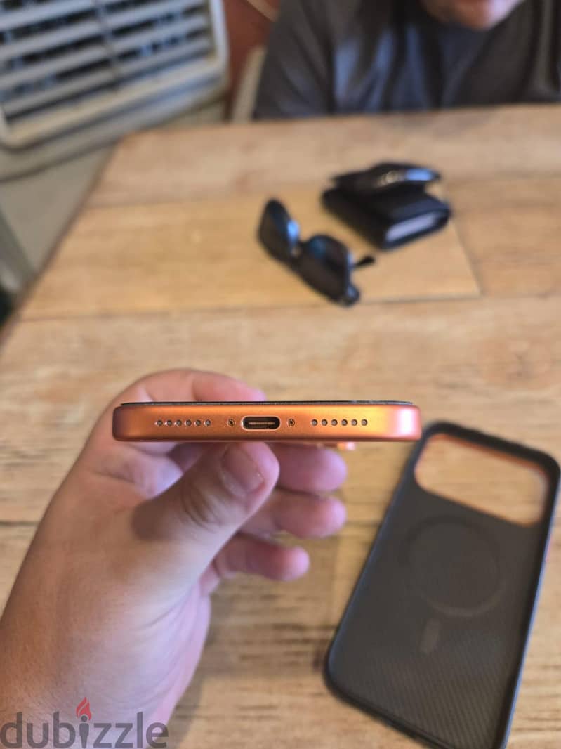 Apple - iPhone 17 Pro Max 4