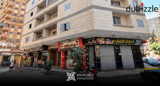 شقه للبيع ١٣٣ م خطوات من ميدان السيوف بالدور الاول بمطلات مفتوحه
