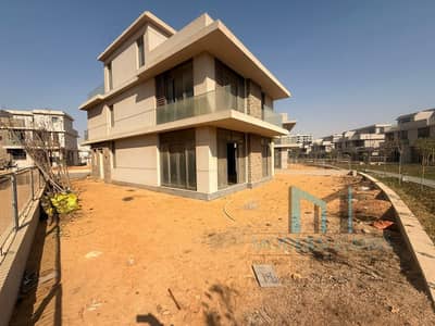 Own a standalone villa in Bosco New Capital with the lowest down payment, ready for immediate delivery, located in a fully residential compound,