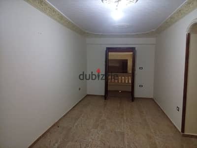 100 m apartment for annual rent, modern family or newlyweds, super lux finishing, all facilities available: water, electricity, and natural gas. 3 bedrooms, two-piece reception, kitchen, bathroom in Alexandria, Al-Ajami, Kilometer 21, October entrance before the gate, in a very distinguished location.