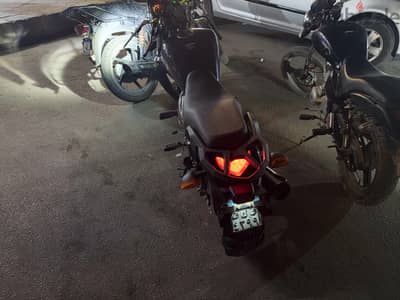 موتسيكل هوجن ٣ لقطه كسر زيرو ممشيش غير ٨٠٠ كيلو بحاله الزيرو