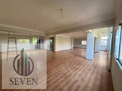 Administrative office for rent, 300 m², Daqahliya Maadi, prime location for major companies.