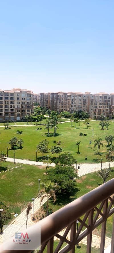 Apartment for Sale – Madinaty (261m² – Facing the Club + Wide Garden)