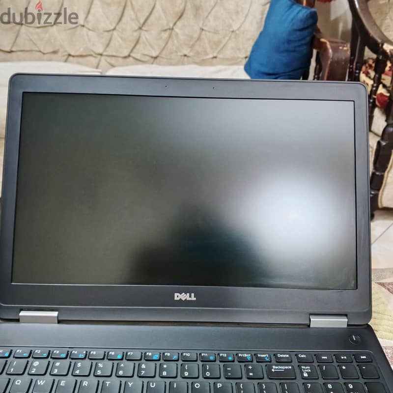 DELL Latitude 5570 1