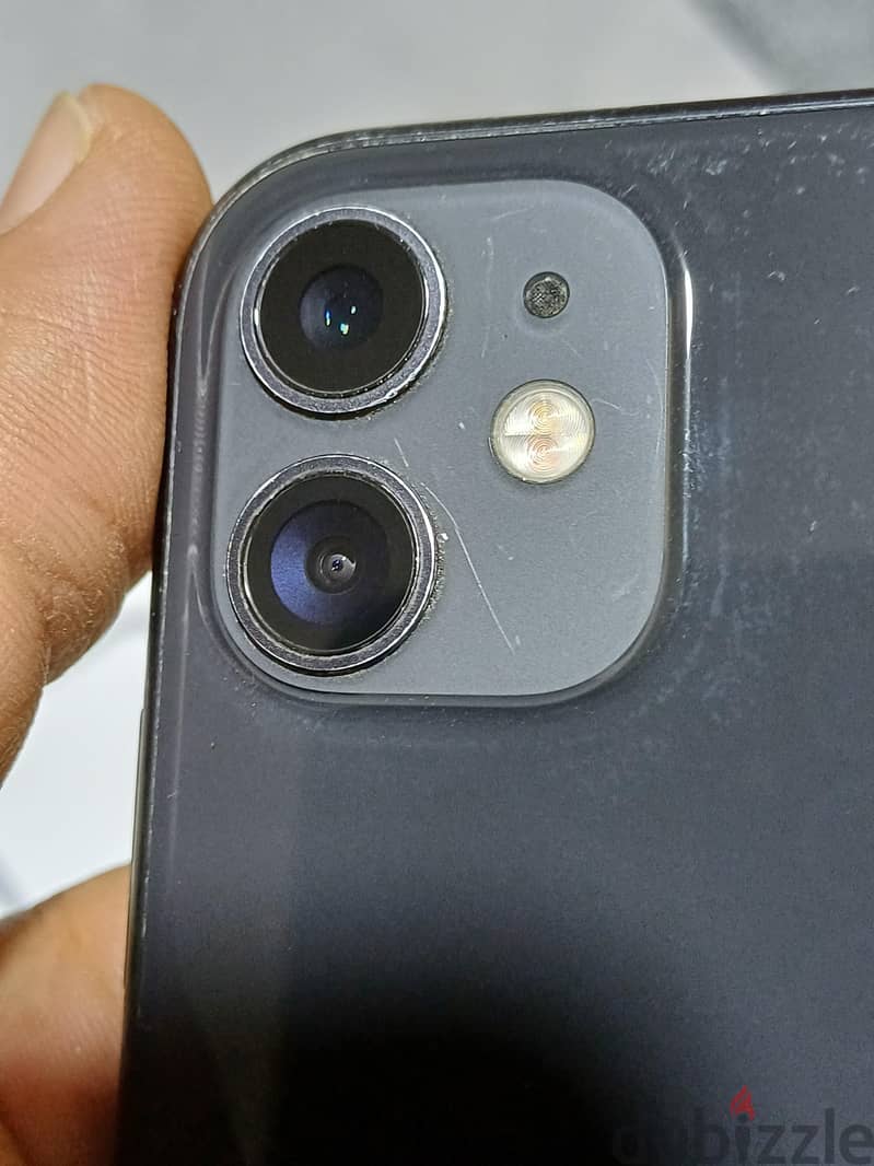 Apple - Iphone 11 battery 83% 2