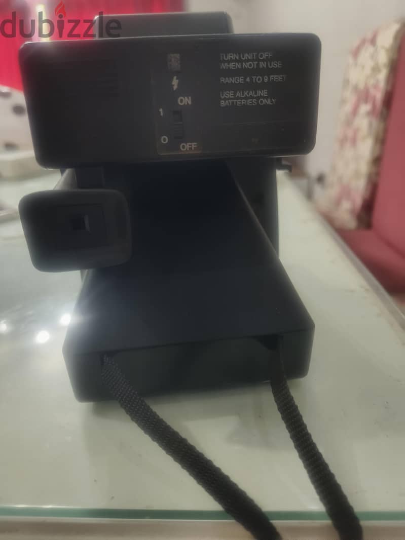 Polaroid Land Camera  1000 2