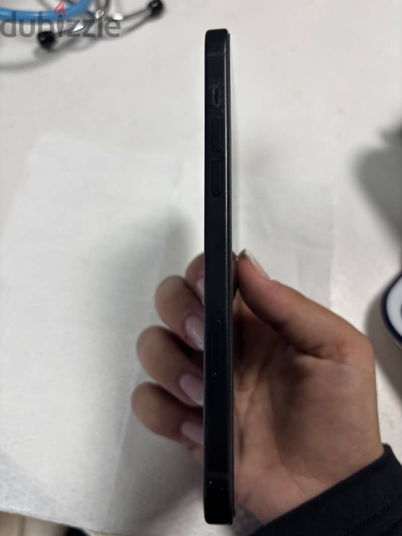 Apple - iPhone 15 plus 1