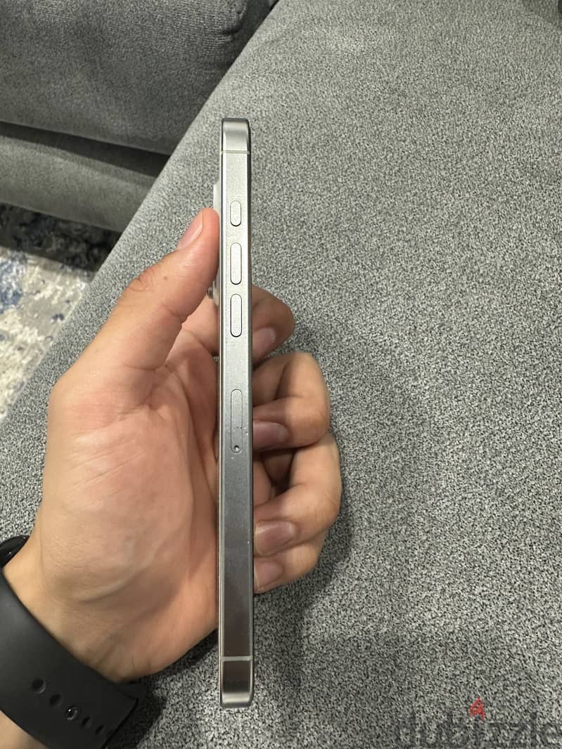 Apple - iPhone 16 Pro Max 2
