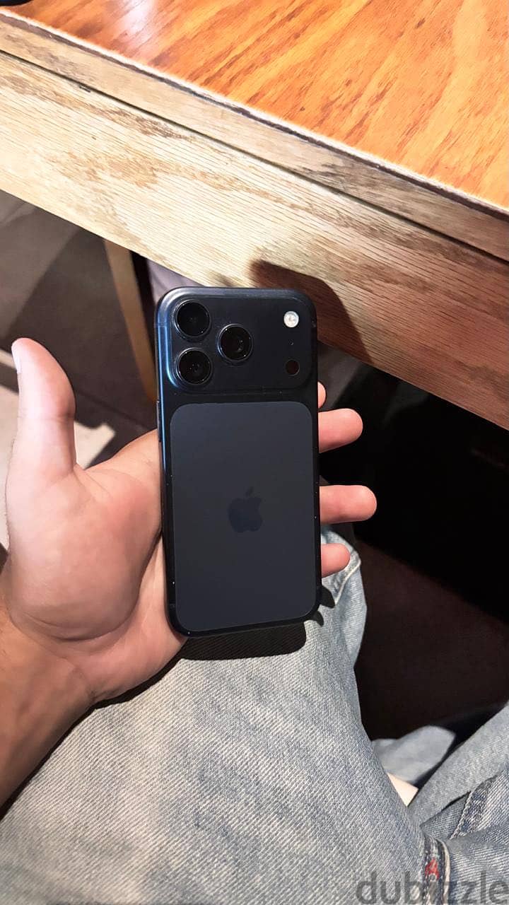 Apple - iPhone 17 Pro 3