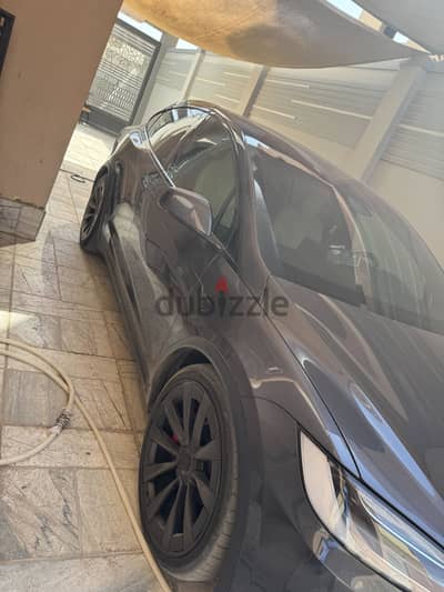 Tesla Model X 2023