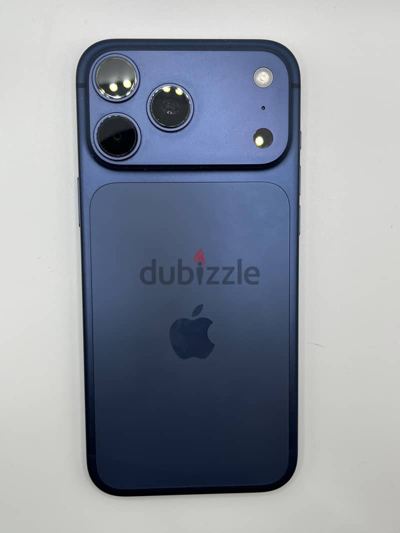 Apple - iPhone 17 Pro Max 3