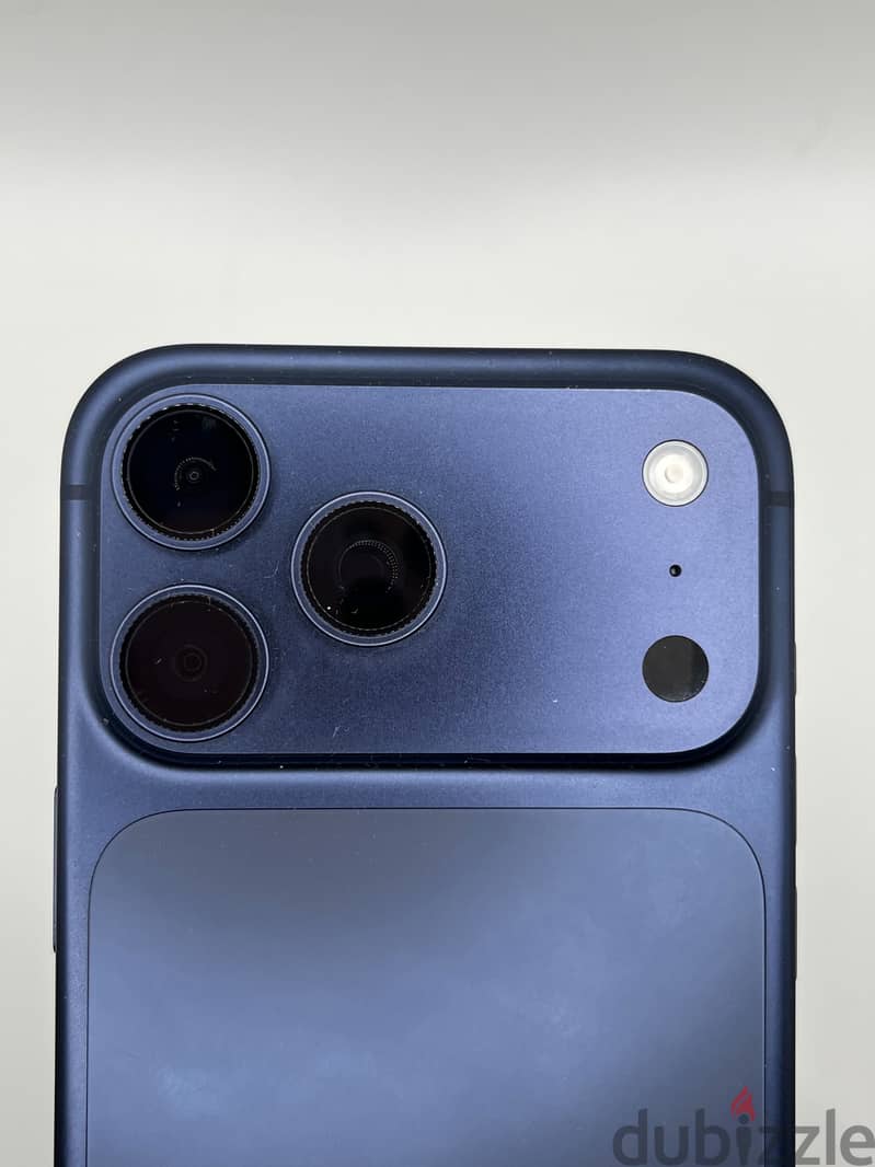 Apple - iPhone 17 Pro Max 4