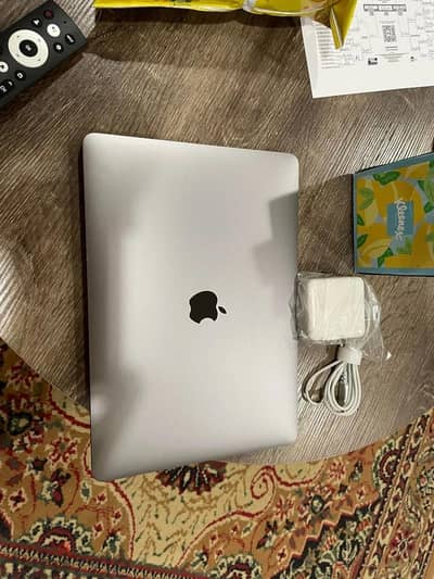 MacBook Pro M2 13 inch  16 Ram