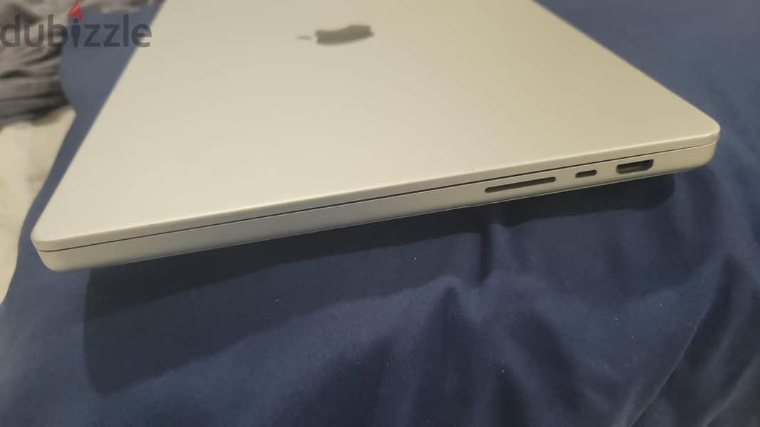 MacBook Pro M2 Max 16 inch 1