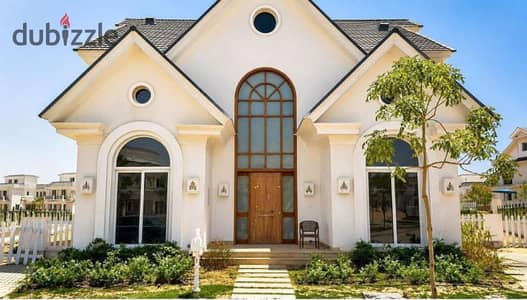 View and take immediate possession of a luxurious 670m² fully finished villa, first row on the lagoon in Mountain View 1, opposite the Public Prosecut