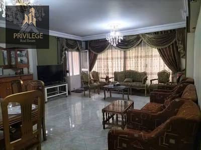 شقه للبيع ف زهراء المعادي علي الشارع الرئيسي الشطر 2 عمارات شركه المعادي  150م  تحميل قديم