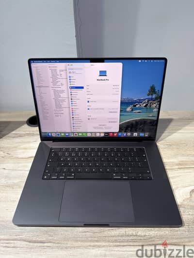 MacBook Pro 16 inch M4 Max 4TB SSD 128GB RAM