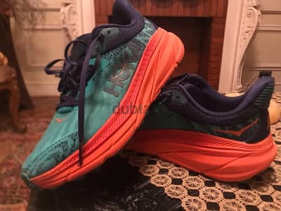 Hooka sport shoes حذاء رياضى امريكى