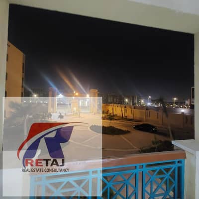شقه للايجار السكنى – بكمبوند باردايس المهندسين – (اول سكن)  بالتجمع الخامس – 3 دقايق من الجامعه الامريكيه والتسعين الجنوبي  دور اول – اسانسير