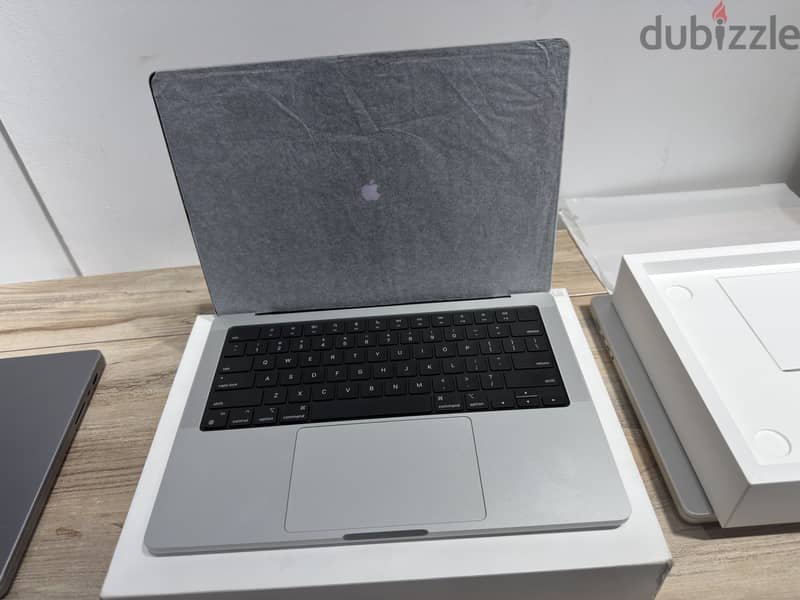 MacBook Pro 14" M3 Pro 512GB/18GB 6